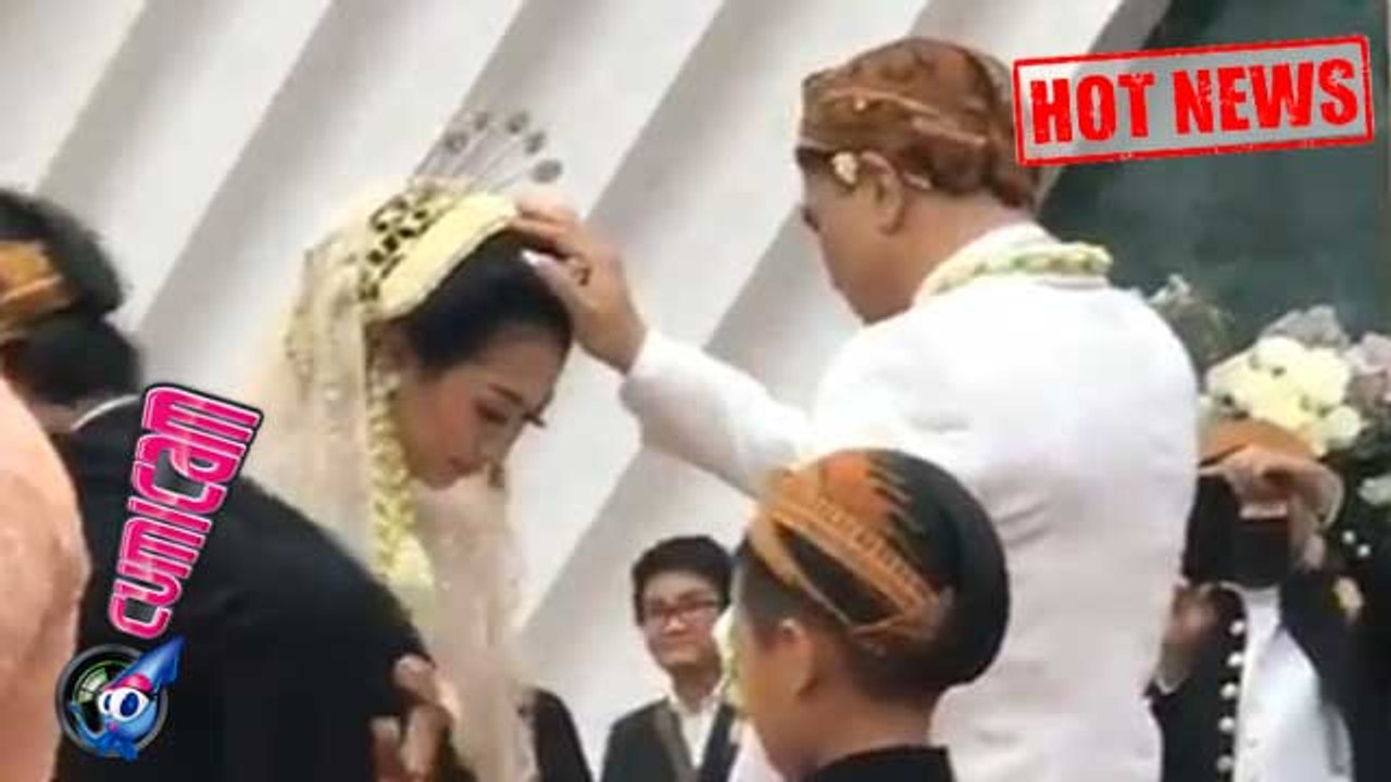 Hot News! Resmi Jadi Suami Istri, Chiko Beri Ciuman