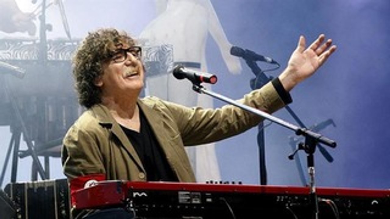 Charly Garcia battles for his Health