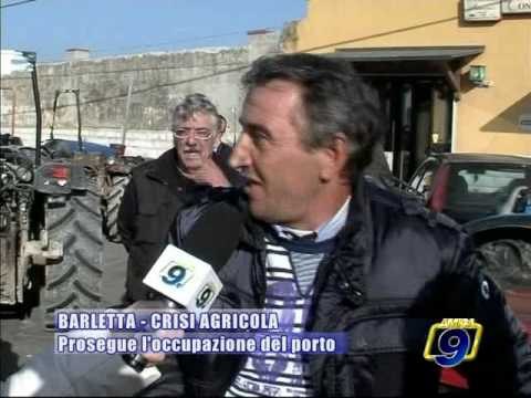 CRISI AGRICOLA. Barletta, prosegue l'occupazione del porto