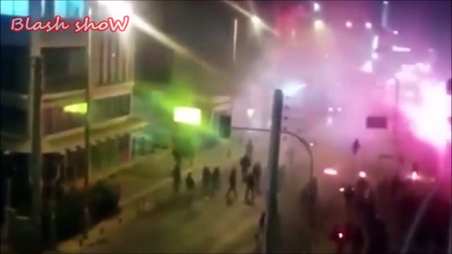 HOOLIGANS OLYMPIAKOS ATTACK BAR WITH ULTRAS PANATHINAIKOS 20.02.2017