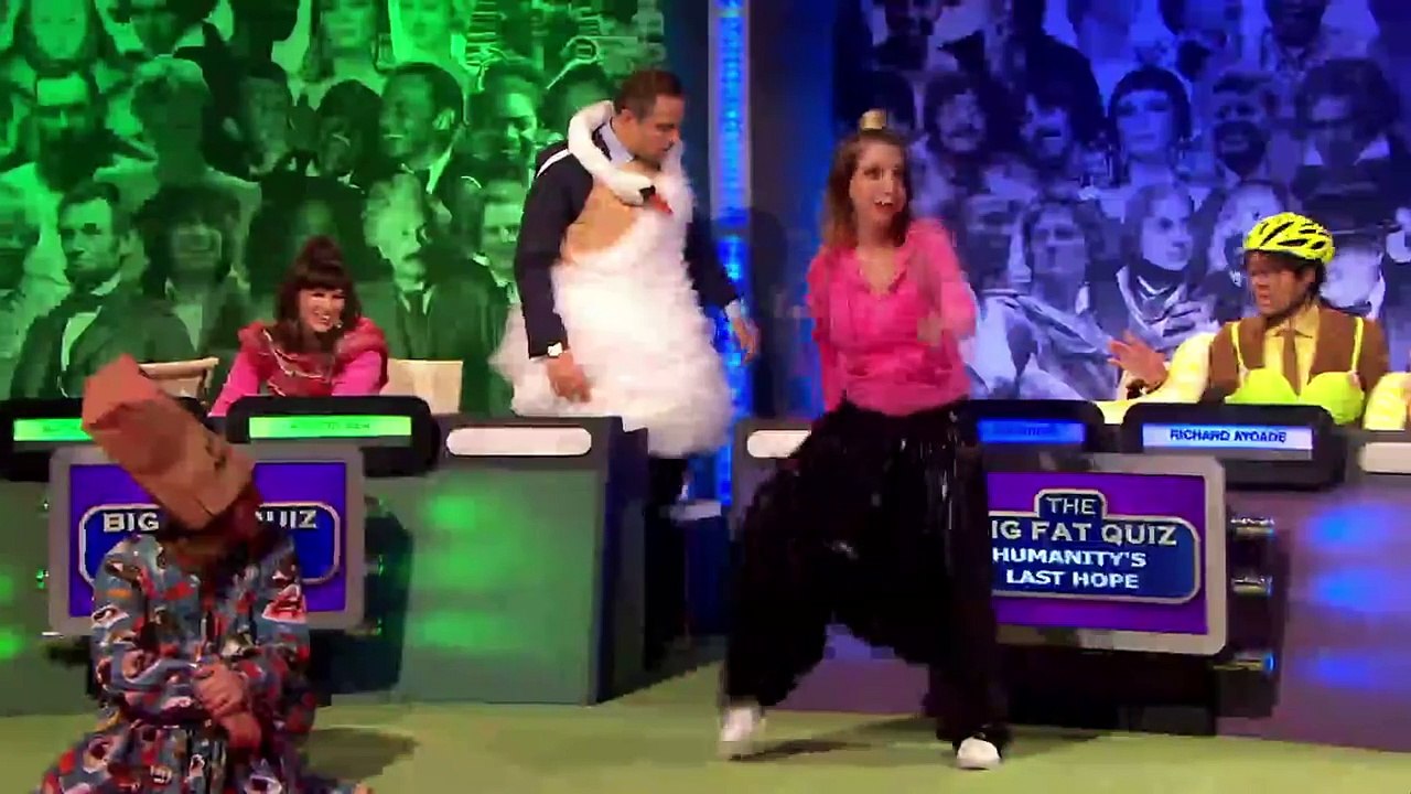 Giant Snake Freaks Out Jimmy Carr, Noel Fielding & Richard Ayoade | Big Fat Quiz Of Everyt