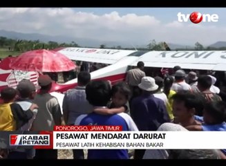 Pesawat Latih Habis Bahan Bakar Mendarat Darurat