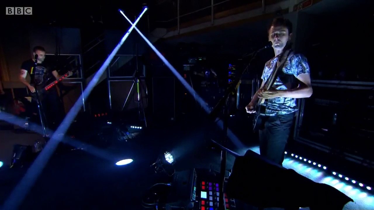 Muse - Psycho - BBC 1 Radio Live Lounge - 09/11/2015