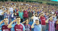 Trabzonspor, Sahaya Şehit Eren Bülbül'ün Pankartıyla Çıktı