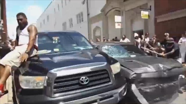 تحقيقات أميركية بأحداث شارلوتسفيل.. وترمب يدين التعصب