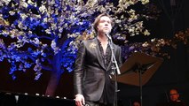 Rufus Wainwright & Amsterdam Sinfonietta Who by Fire (Leonard Cohen) Leiden 7 1 2017