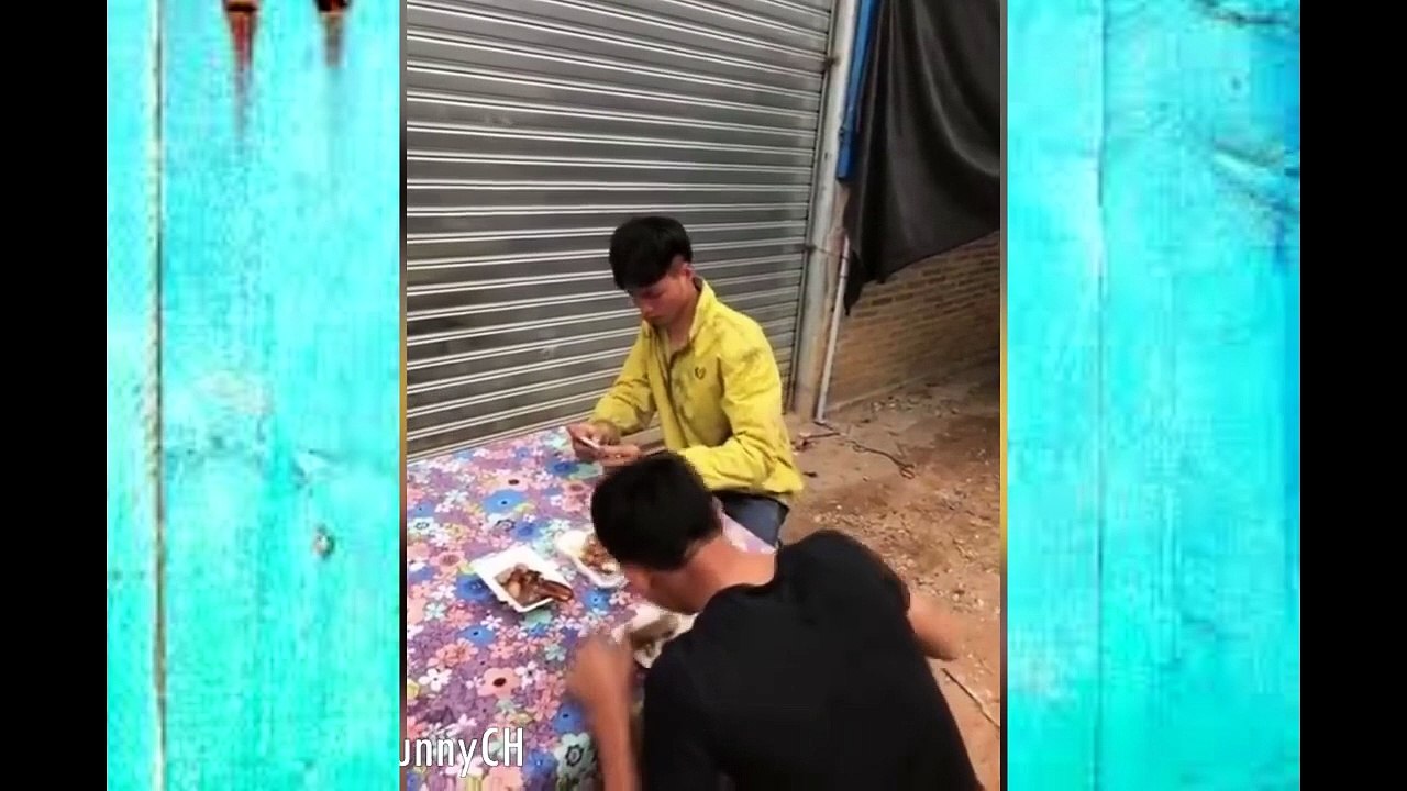 Funny chines Pranks 2017-chinese funny action [ Try Not To Laugh ] Part 4