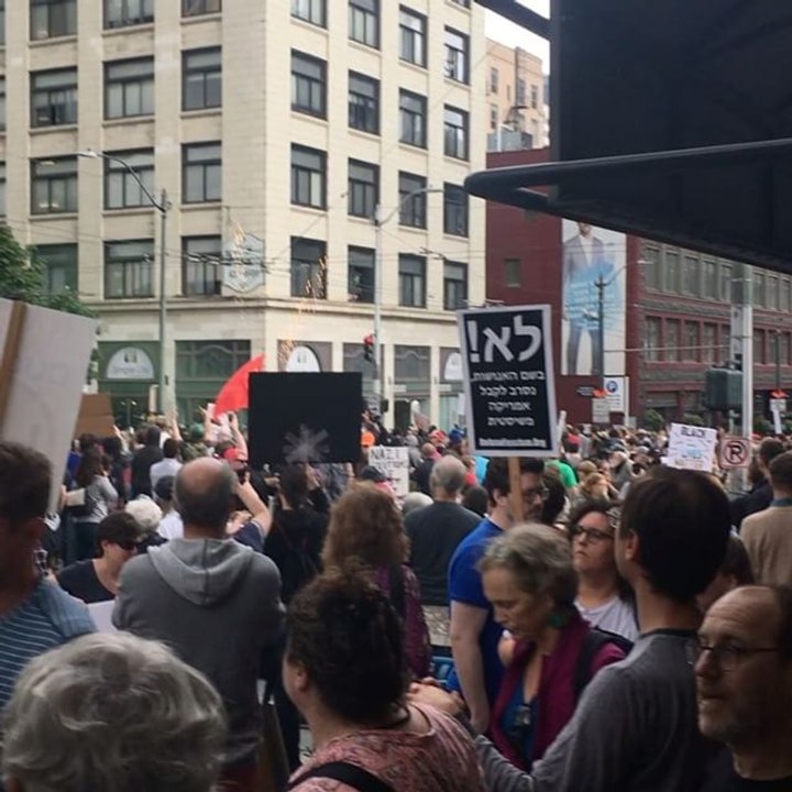 Police Use Flash Bang Grenades to Disperse Charlottesville Solidarity Rally in Seattle
