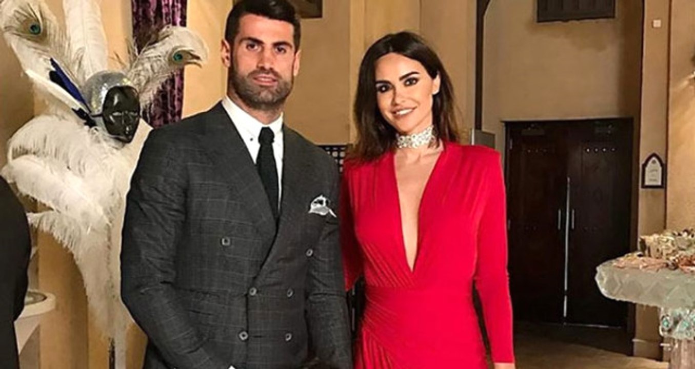 Volkan Demirel'in Eşi, 2. Çocuğunu Hastanede Değil Suda Yapmak İstiyormuş