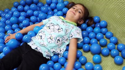 Learn Colors with Balls for Children - Magic Color Changing Nursery Rhymes