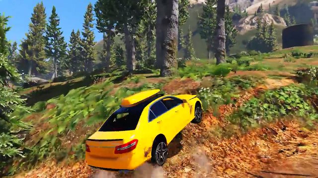 Şimşek McQueen ve Örümcek Adam En Hızlı ve Dayanıklı Araba İle (Çizgi Film Tadında Türkçe