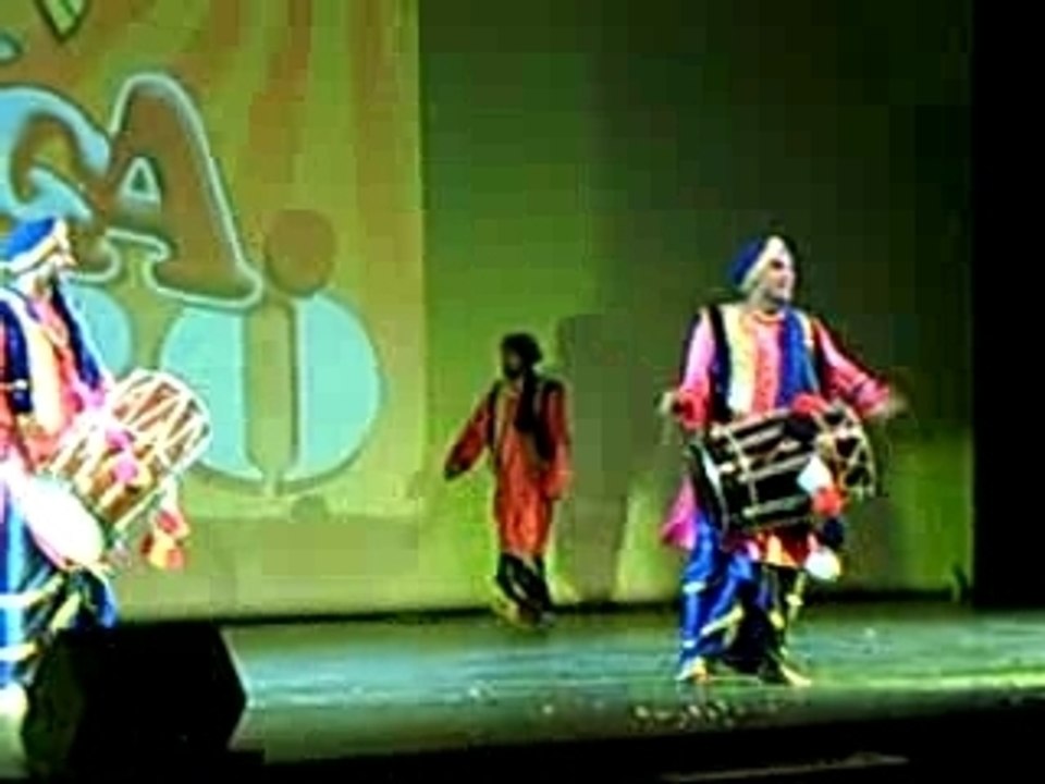 Danse indienne festive