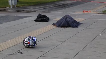 Kocaeli Motosikletten Düşen Genç Kız Öldü