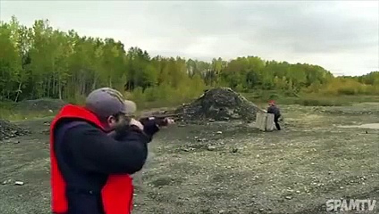 Donne un fusil à un débile, ça donne ça... FAIL