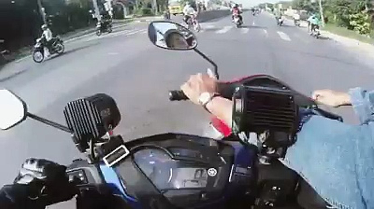 Lỗi do ai ???