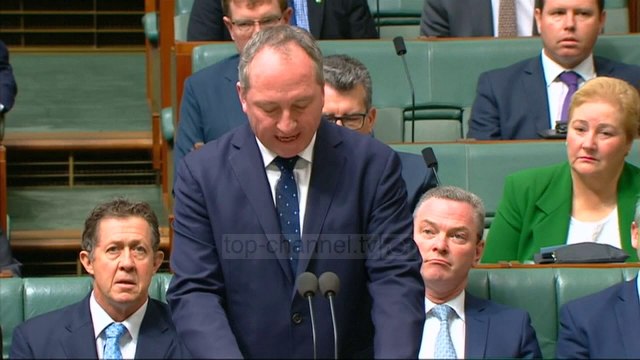 Qeveria australiane në rrezik nga të huajt - Top Channel Albania - News - Lajme