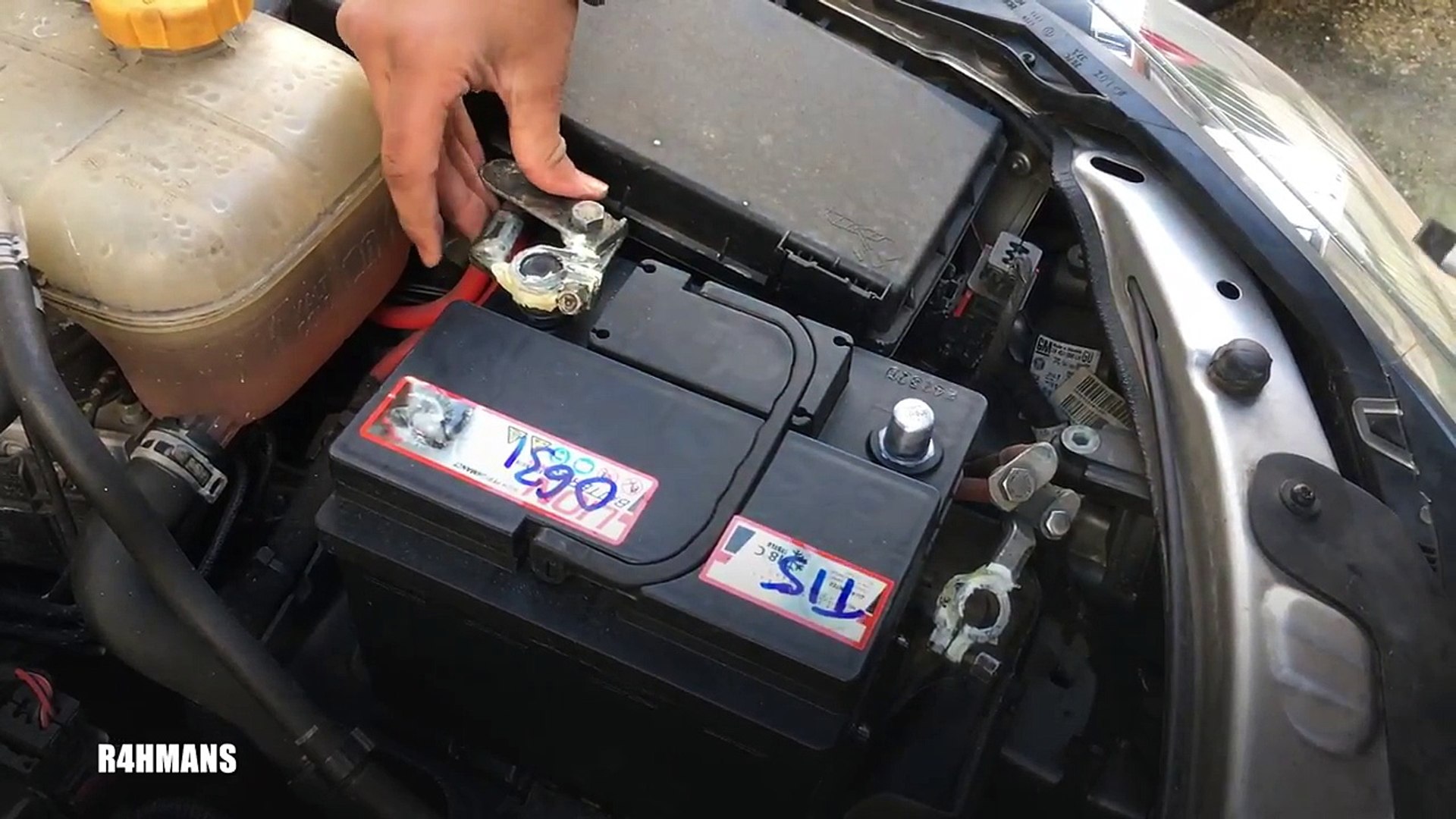 How To Change Astra H Battery - video Dailymotion