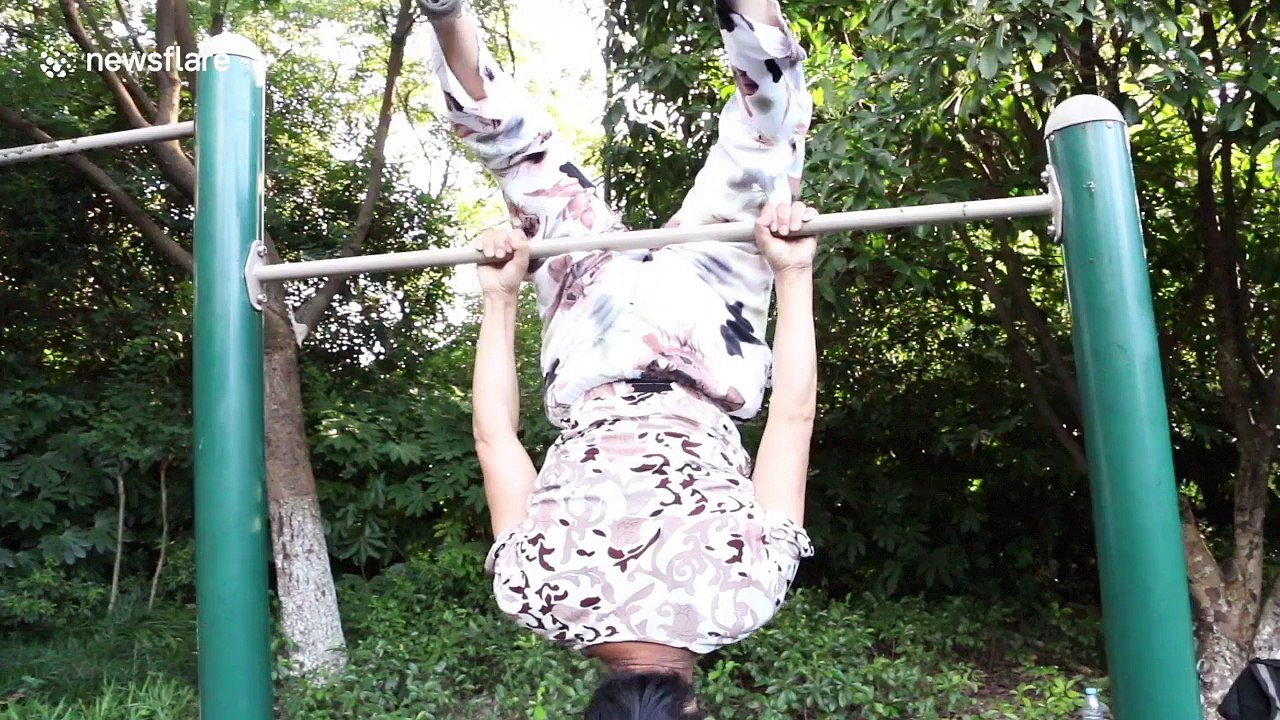 63-year-old woman performs impressive workout