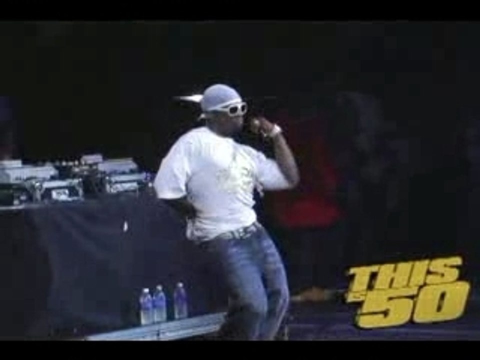 50 Cent imite Kanye West (Live at Philadelphia)