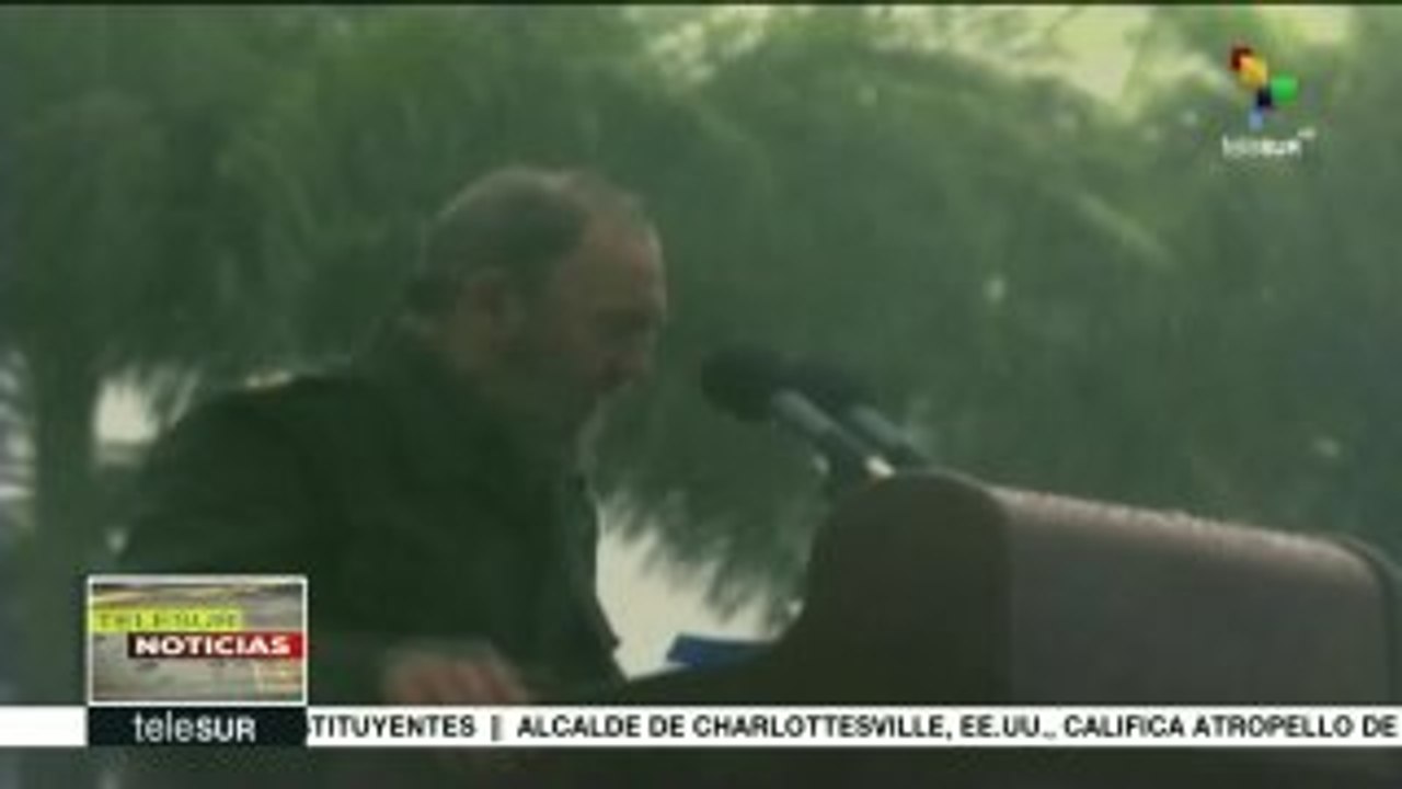 Cubanos rinden homenaje a Fidel Castro a 91 años de su natalicio