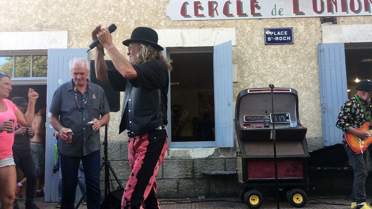 Festival Musicalarue à Luxey dans les Landes : le groupe Joke box