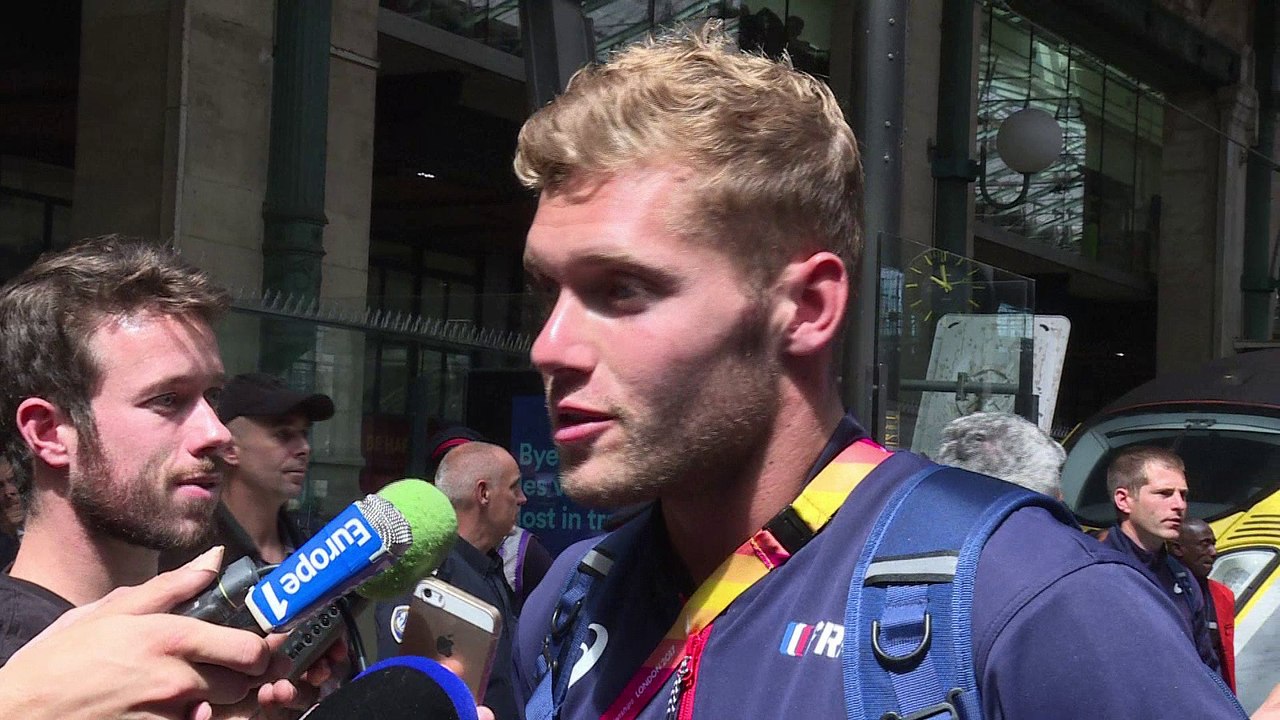 Athlétisme: les médaillés français fêtés par des fans à Paris