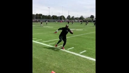 Jerry Rice makes catch at 49ers practice