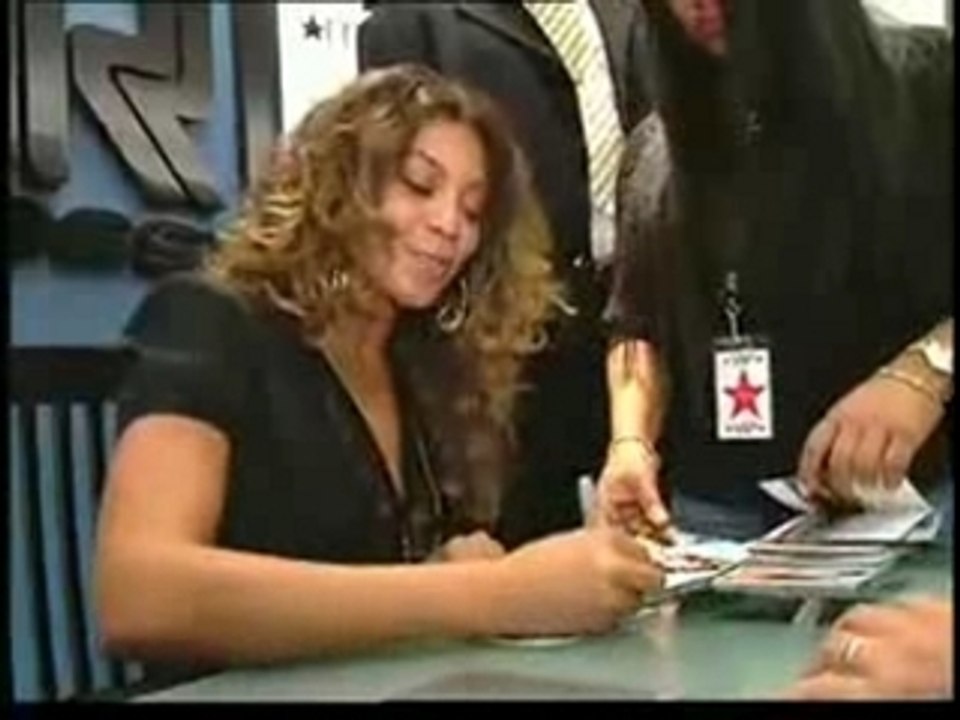 Beyonce on a NYC subway