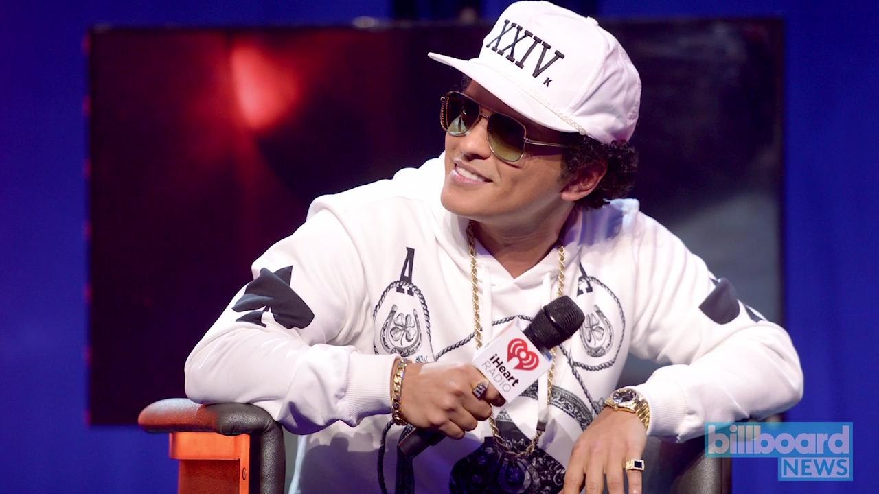 Zendaya Stars in Bruno Mars' 'Versace on the Fl...