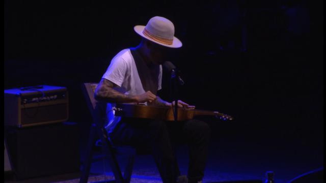 Ben Harper emociona en Cap Roig con su mezcla de estilos