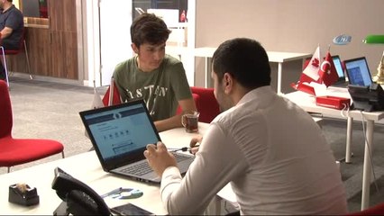 İbn Haldun Üniversitesi'nde Kayıt Heyecanı Başladı