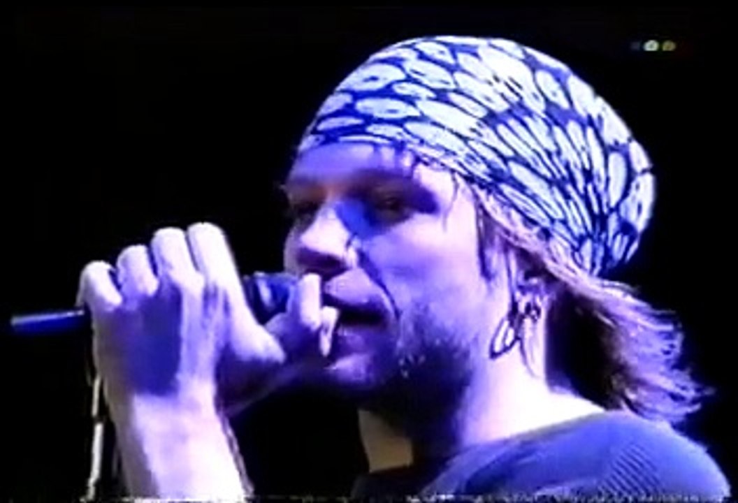 Bon Jovi -  LIVE IN ARGENTINA 1993 - Livin On A Prayer