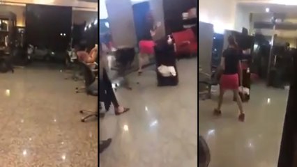 Une femme mécontente saccage un salon de coiffure