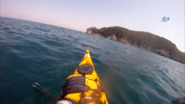 Romanyalı Çılgın Profesör Kanoyla İstanbul Boğazı'na Geldi