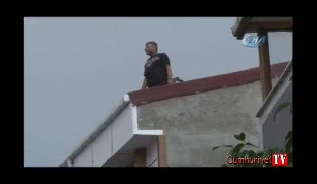 İstanbul'da tüfeğiyle çatıya çıkan bir kişi etrafa ateş açtı