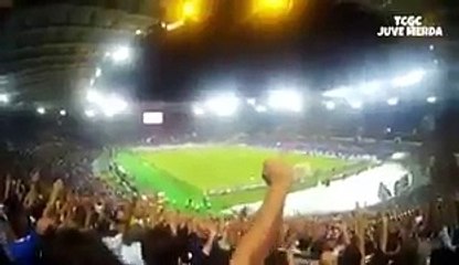 "Oooh oooh oooh ooooooh, oooh oooh oooh ooooooh, fino alla fine forza Ju..." *Colpo di tosse*