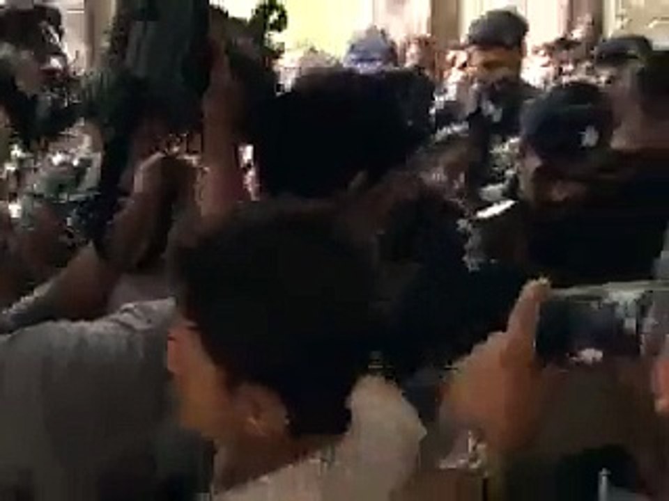 Shamefull Act of Ayyan Ali In Front Of Media | Watch ONline Leaked MMS,Scandal Videos,Leaked MMS,Leaked Videos