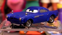 Cars Color Changers Finn McMissile Changing colour Blue to Gray like Magic Disney Pixar coches
