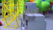Kids 3D Construction Cartoons for Children 4: Leo the Truck builds a TRACTOR! {トラクター} Kid