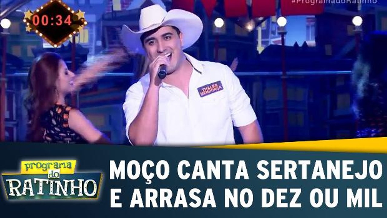 Moço canta sertanejo e arrasa
