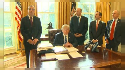 3 من مستشاري ترامب يستقيلون على خلفية أحداث العنف في فرجينيا