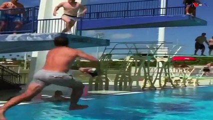 ہوا میں رگبی بال پکڑنے کا مظاہرہ