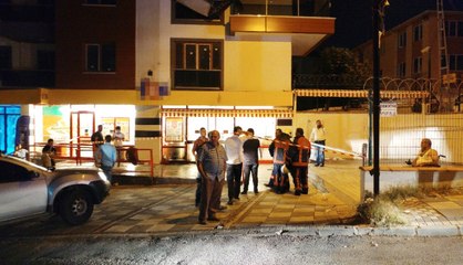 Eyüp'te Yüzleri Maskeli Saldırganlar Molotofla Markete Saldırdı