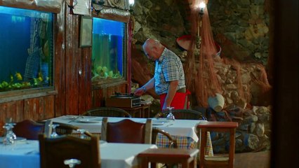 Dolunay 7. Bölüm - Nazlı ve Ferit'ten Romantik Dans