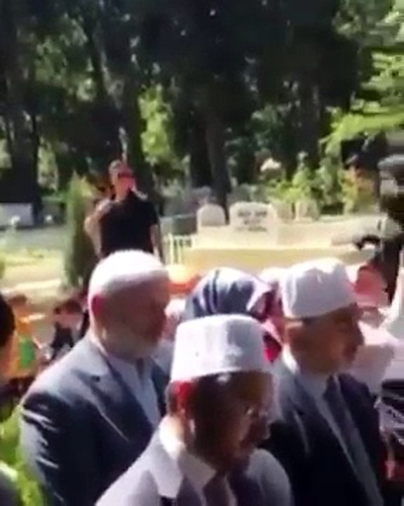 Reading Al Quraan Turkey ke president recep Tayyip erdogan تلاوت القران كريم يا الله  سبحان الله ( 360 X 288 )