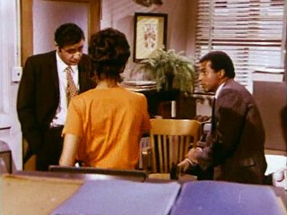 Room 222 - 1x11 - Alice in Blunderland