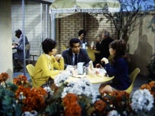 Room 222 - 1x25 - Funny Money