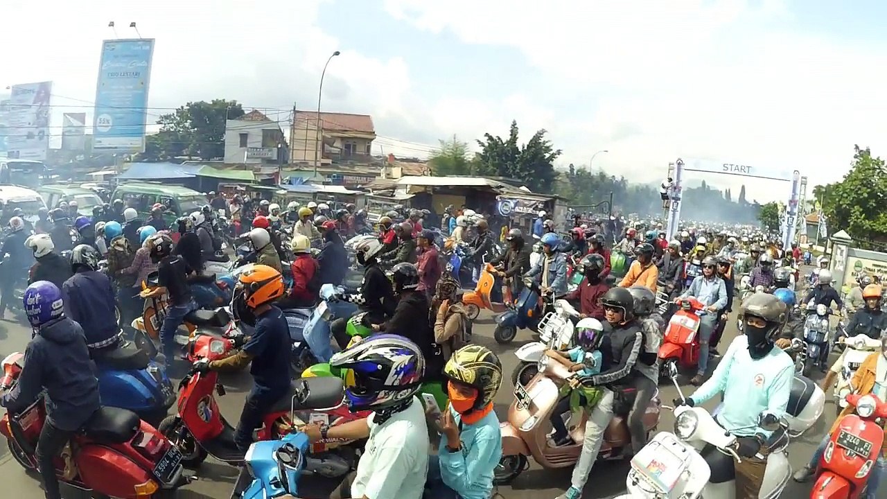 Start Vespa Mods mayday 2016 Bandung