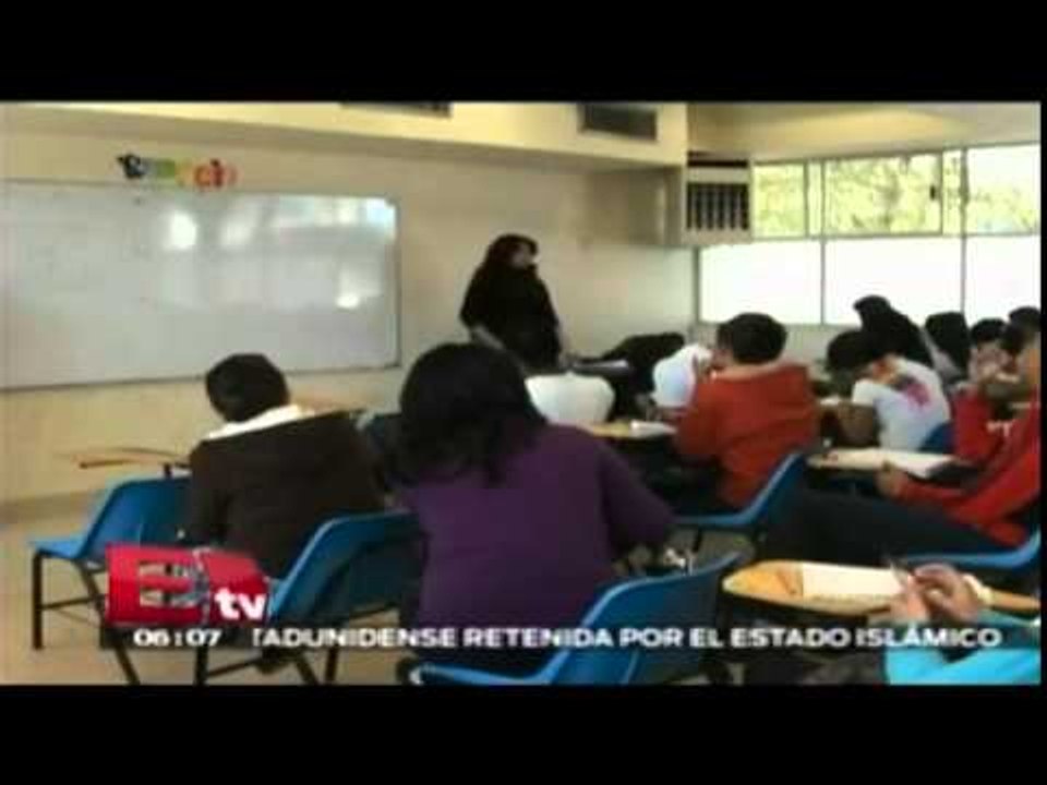 Maestros que dan inglés no saben el idioma / V...