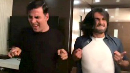 Akshay Kumar Ranveer Singh CAUGHT In A FUNNY DANCE  Toilet Celebration